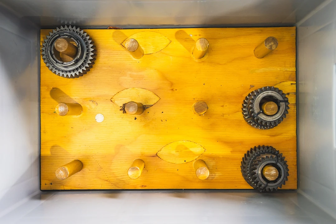 0 Parts & Memorabilia Gearboxes - Image 4 of 11