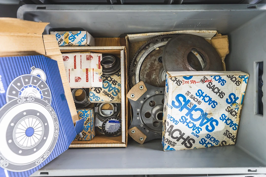 0 Parts & Memorabilia Gearboxes - Image 6 of 11