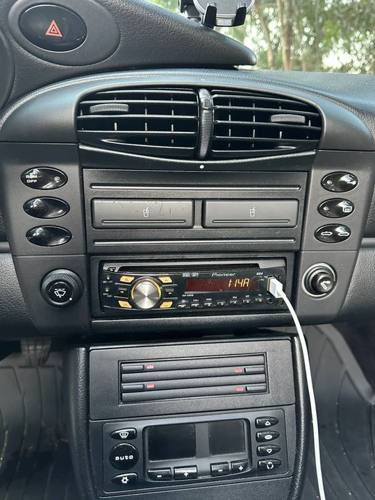 2001 Porsche 996 Carrera - Image 8 of 14