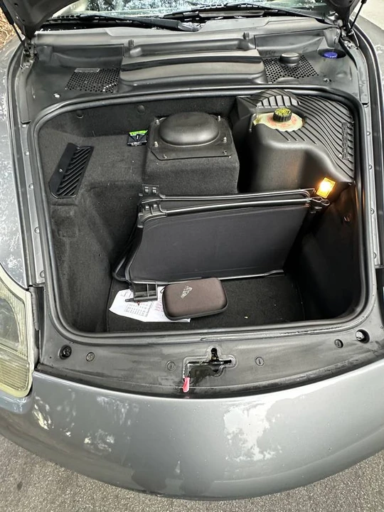 2001 Porsche 996 Carrera - Image 10 of 14