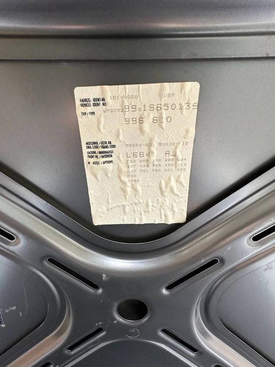 2001 Porsche 996 Carrera - Image 11 of 14