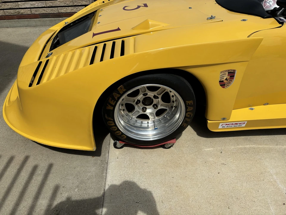 Porsche 911 T F-Body LWB - Image 11 of 31