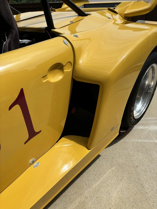 Porsche 911 T F-Body LWB - Image 19 of 31
