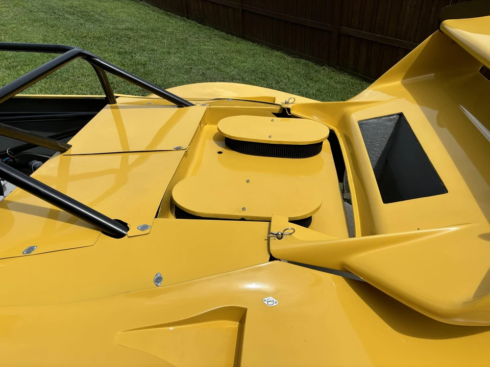 Porsche 911 T F-Body LWB - Image 21 of 31