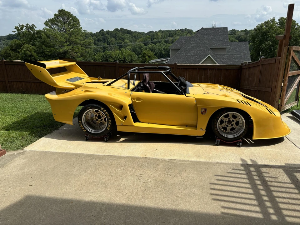 Porsche 911 T F-Body LWB - Image 5 of 31