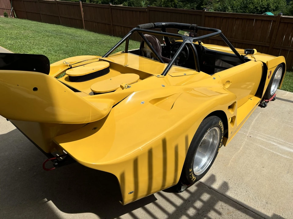Porsche 911 T F-Body LWB - Image 7 of 31