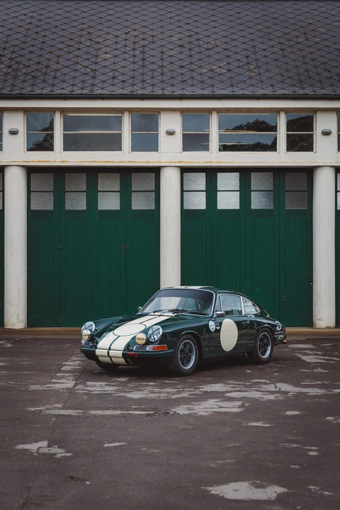 Porsche 911 F-Body SWB - Image 3 of 31