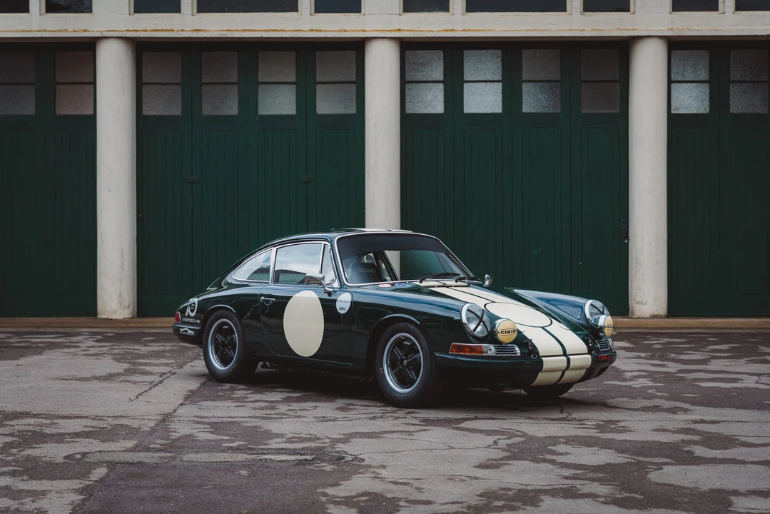 Porsche 911 F-Body SWB - Image 22 of 31