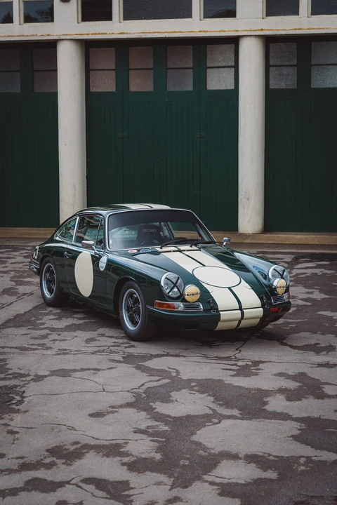 Porsche 911 F-Body SWB - Image 16 of 31