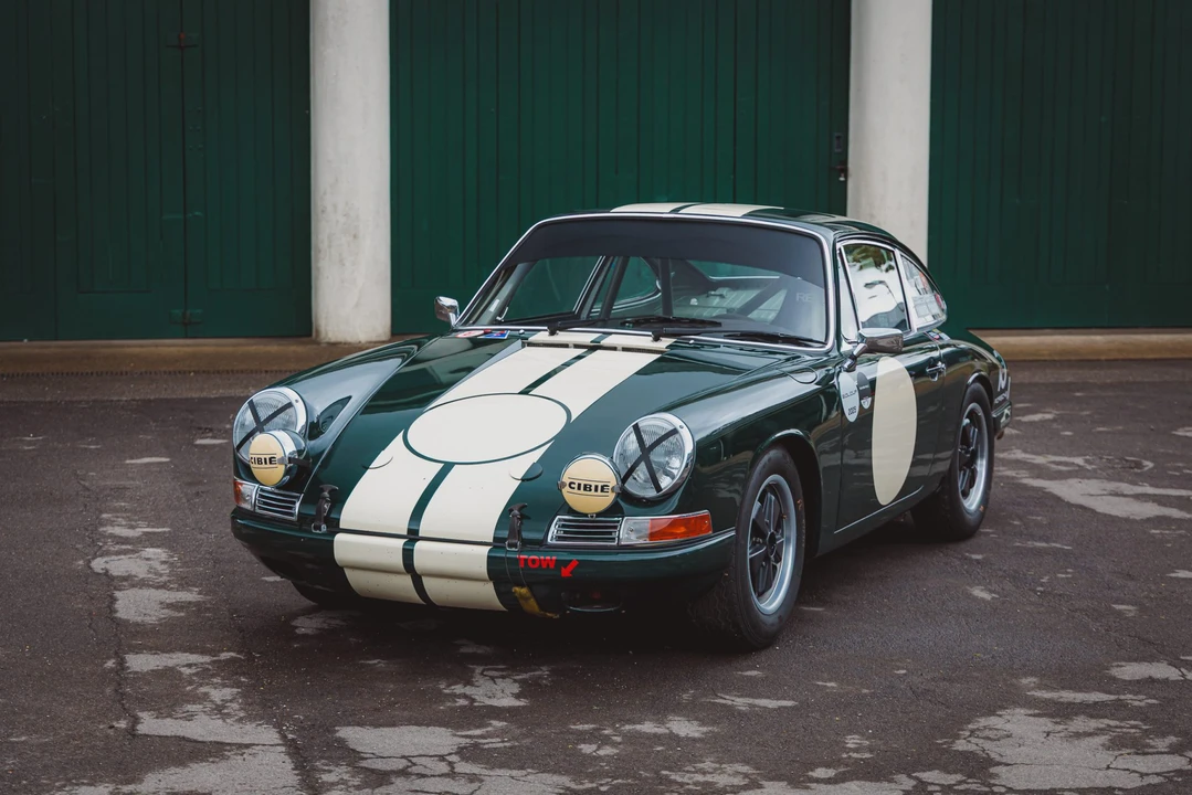 Porsche 911 F-Body SWB - Image 5 of 31