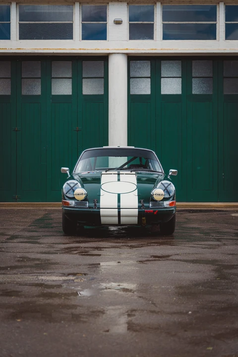 Porsche 911 F-Body SWB - Image 14 of 31