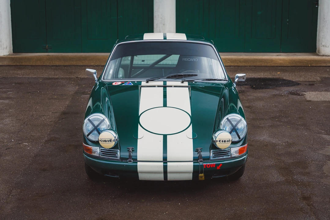 Porsche 911 F-Body SWB - Image 15 of 31