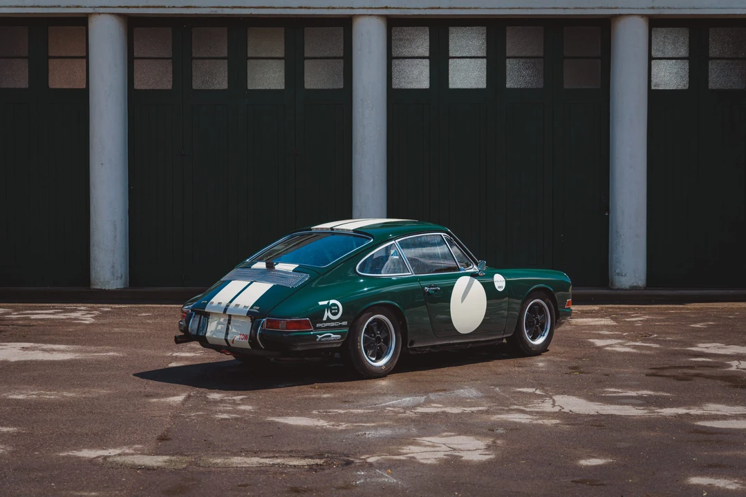 Porsche 911 F-Body SWB - Image 28 of 31