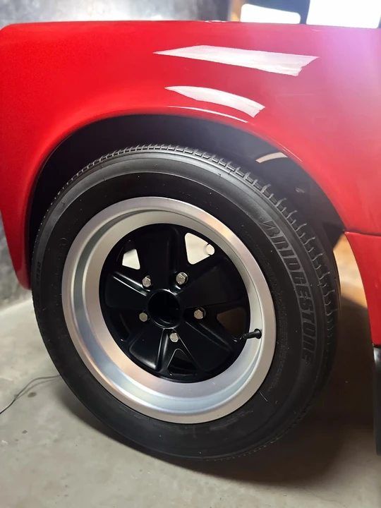 Porsche 911 - Image 25 of 31