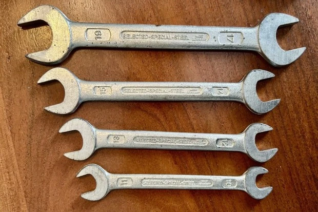 Parts & Memorabilia Tools - Image 2 of 5