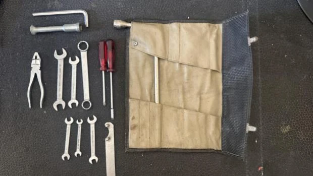Parts & Memorabilia Tools - Image 2 of 5