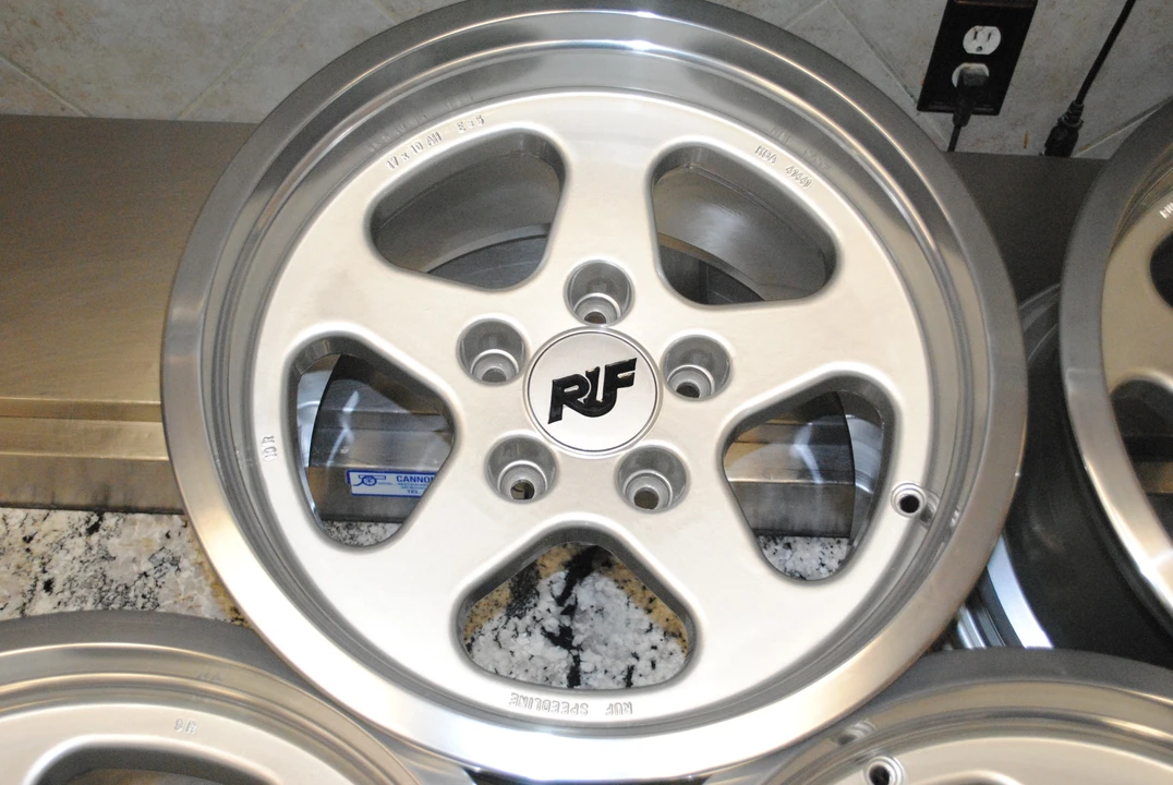 Parts & Memorabilia Speedline Wheels - Image 4 of 16