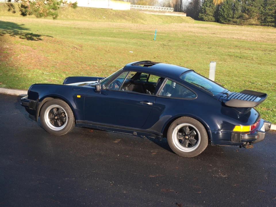 Porsche 930 Turbo - Image 7 of 15