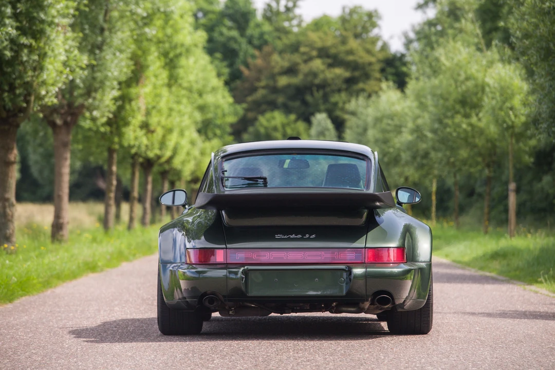 Porsche 964 Turbo - Image 19 of 31