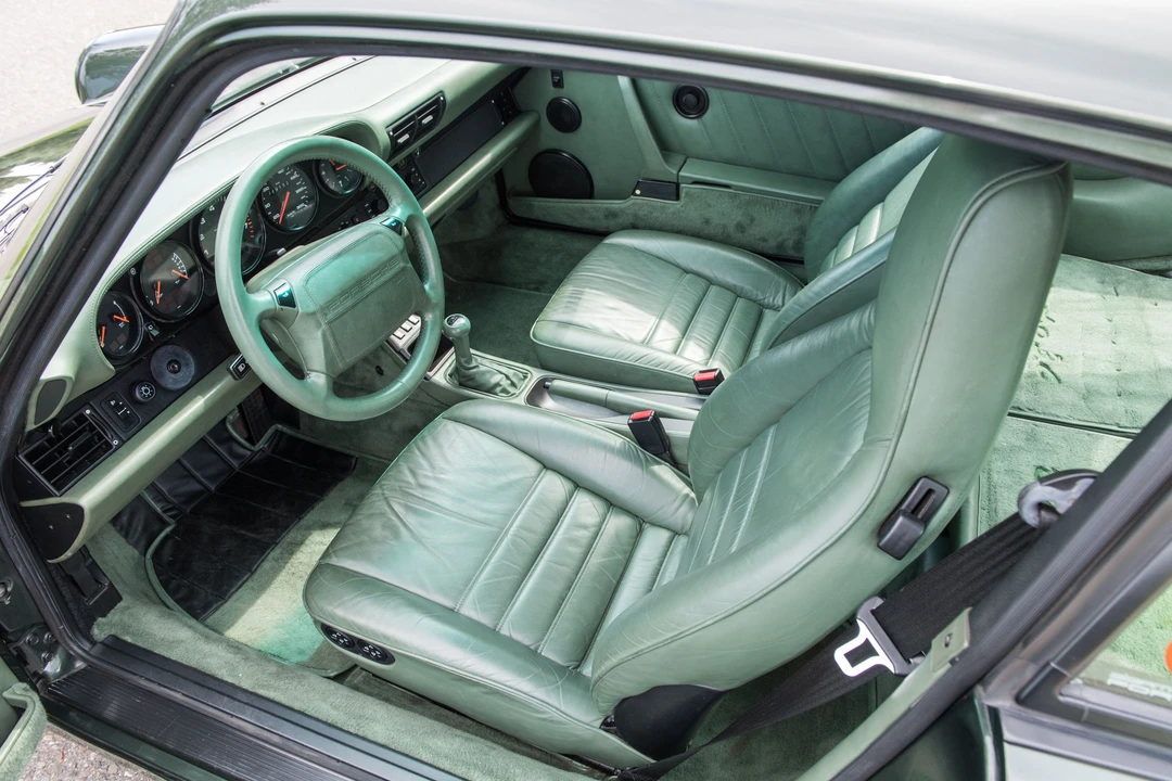 Porsche 964 Turbo - Image 23 of 31
