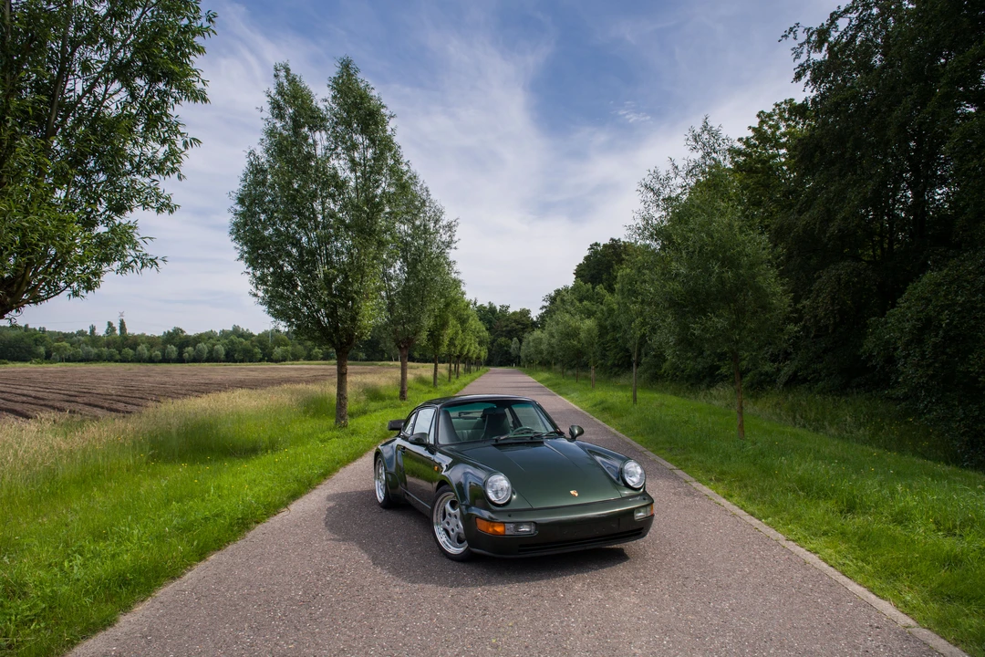 Porsche 964 Turbo - Image 21 of 31