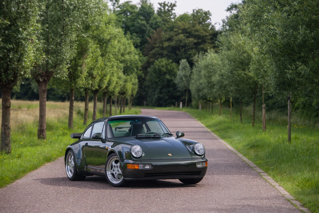 Porsche 964 Turbo - Image 14 of 31