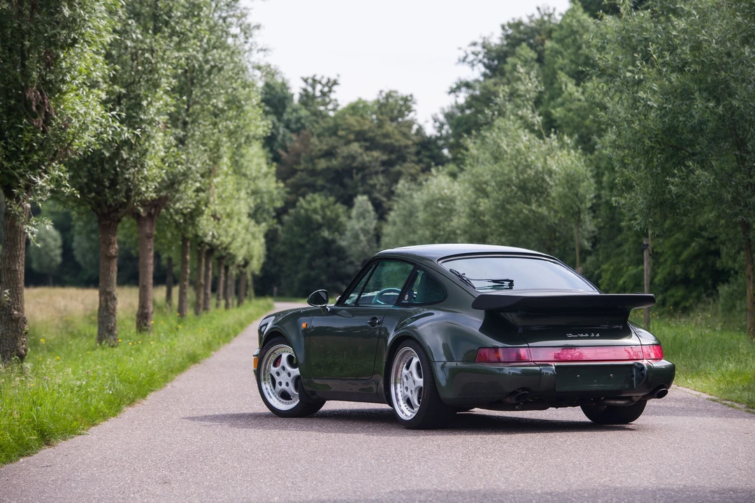 Porsche 964 Turbo - Image 17 of 31
