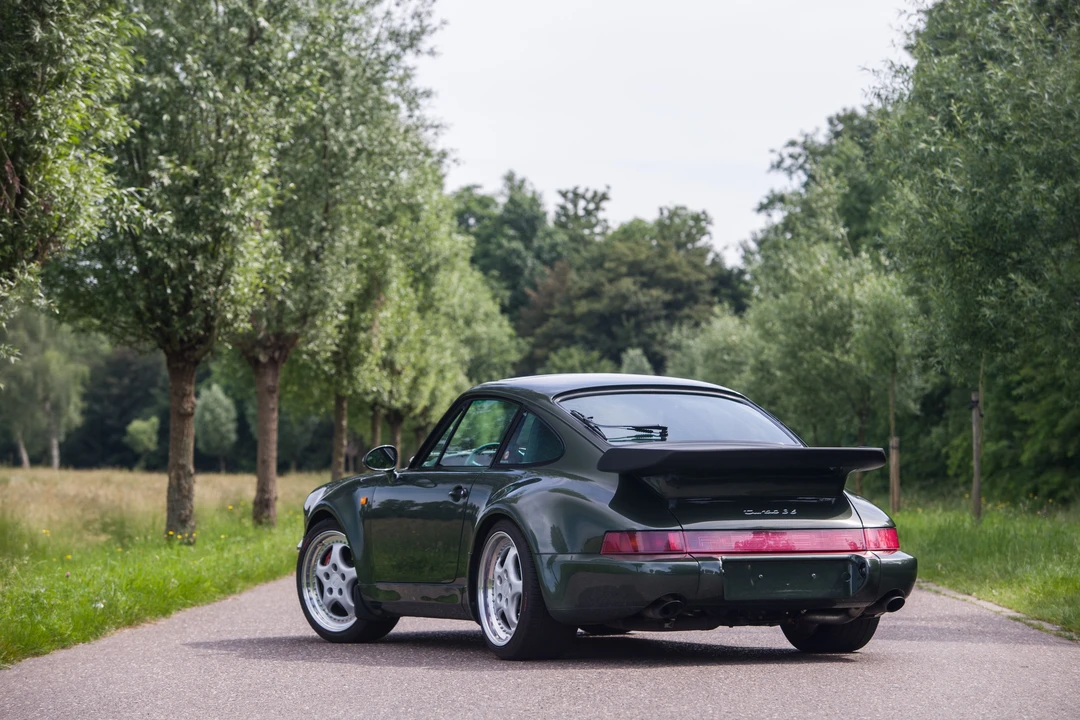 Porsche 964 Turbo - Image 11 of 31