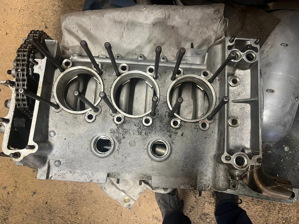 Parts & Memorabilia Engines - Image 9 of 31