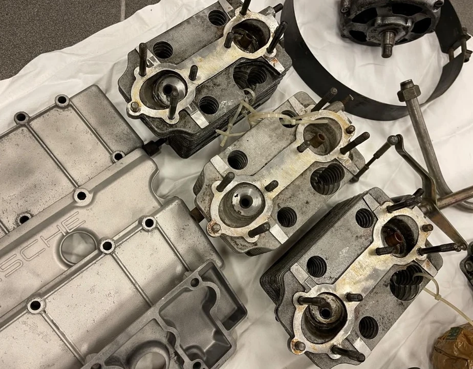 Parts & Memorabilia Engines - Image 10 of 31