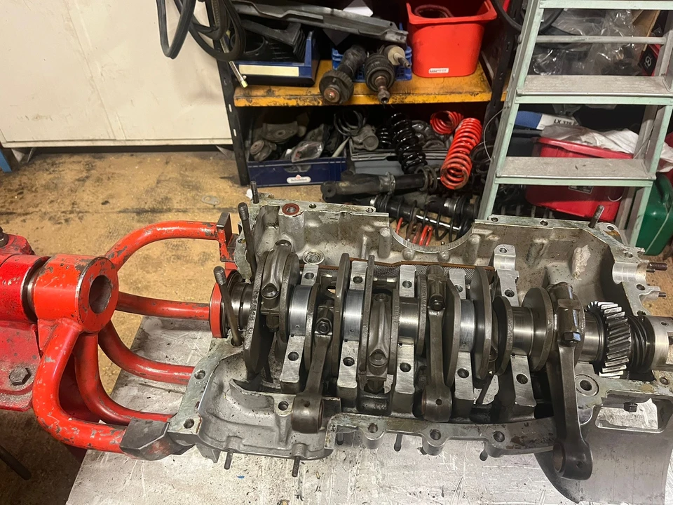 Parts & Memorabilia Engines - Image 24 of 31