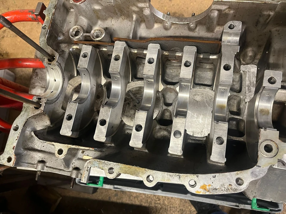 Parts & Memorabilia Engines - Image 14 of 31