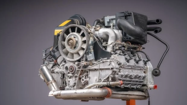 Parts & Memorabilia Engines - Image 2 of 5