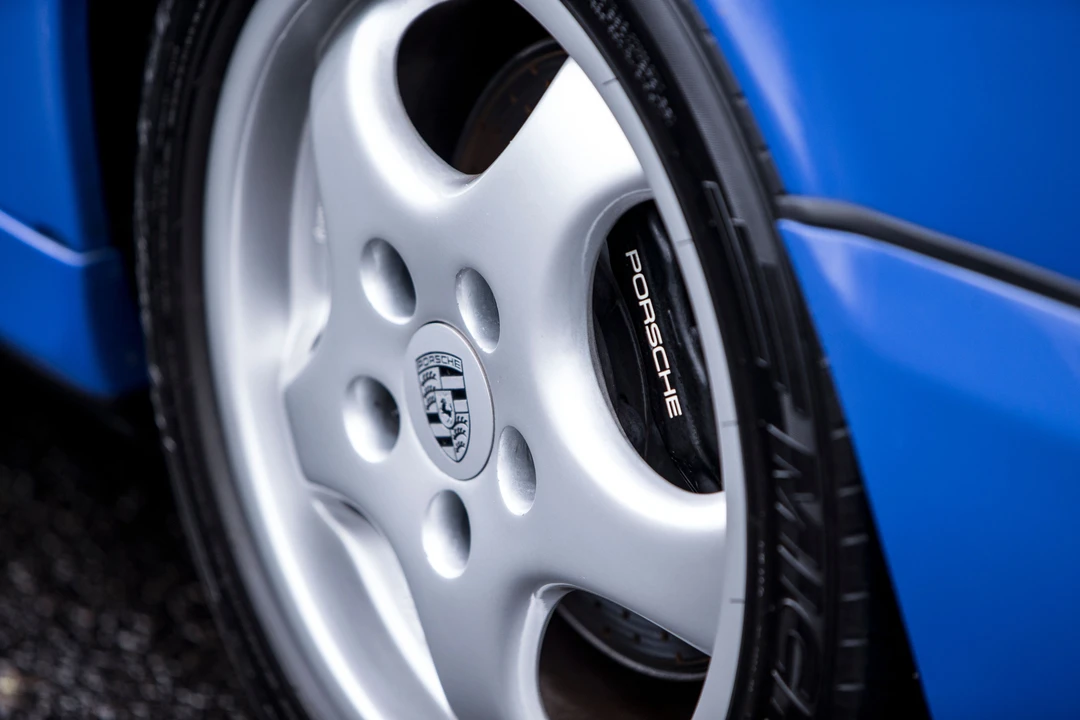 Porsche 964 Carrera RS - Image 19 of 20