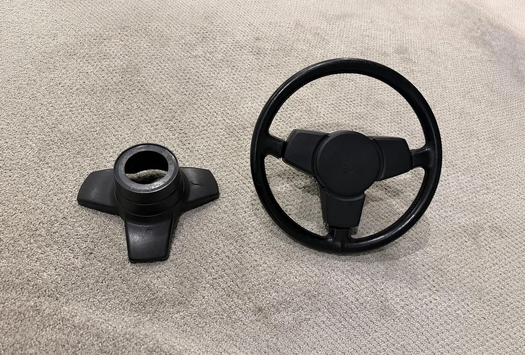 Porsche 944 - Image 3 of 21