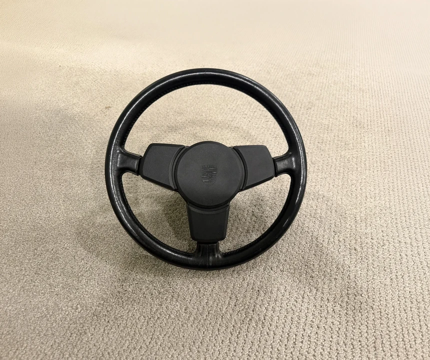 Porsche 944 - Image 2 of 21