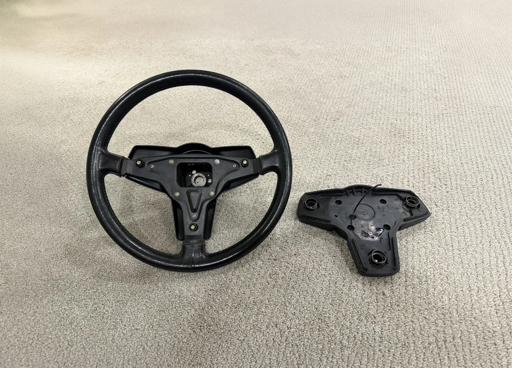 Porsche 944 - Image 4 of 21