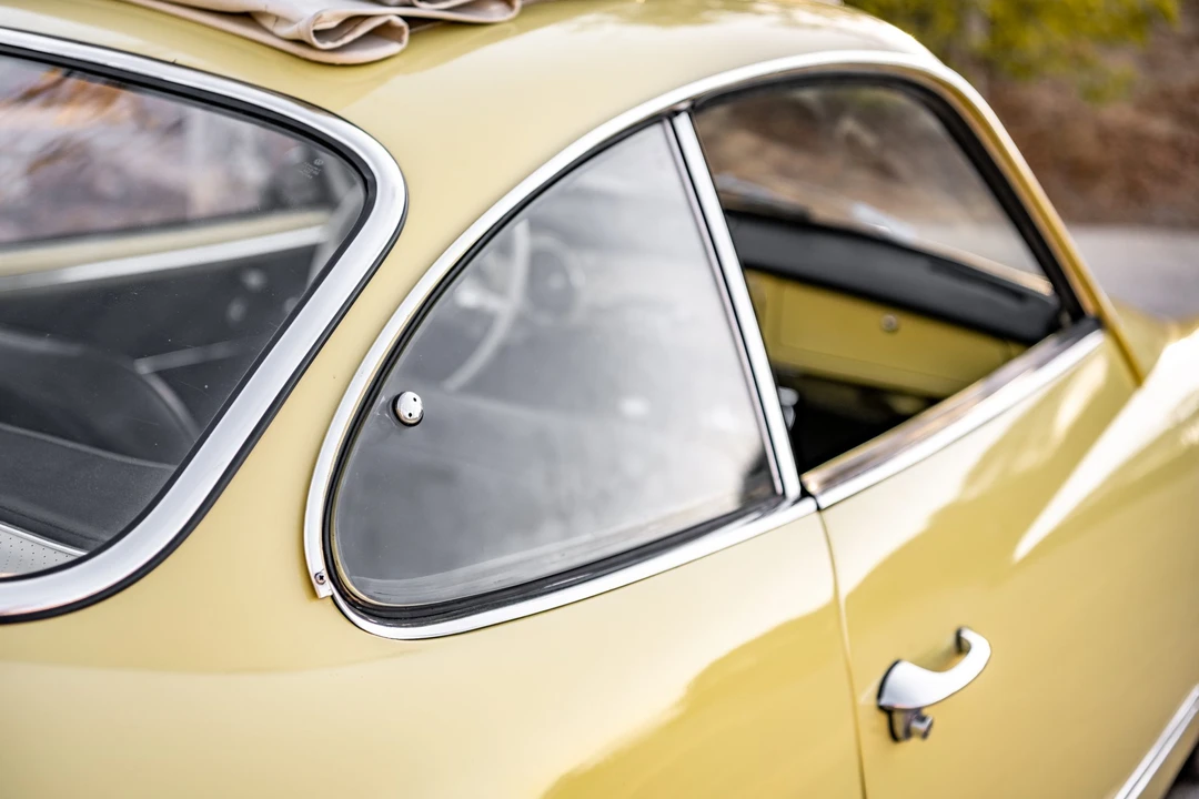 1964 Volkswagen Karmann Ghia Type 14 - Image 18 of 31