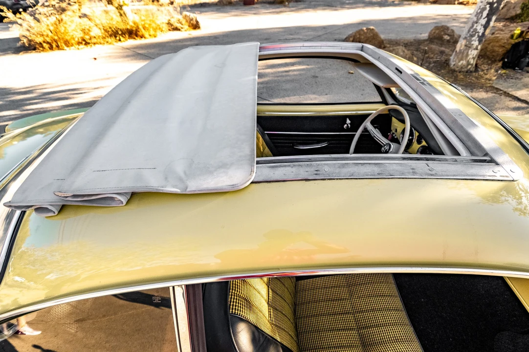 1964 Volkswagen Karmann Ghia Type 14 - Image 26 of 31