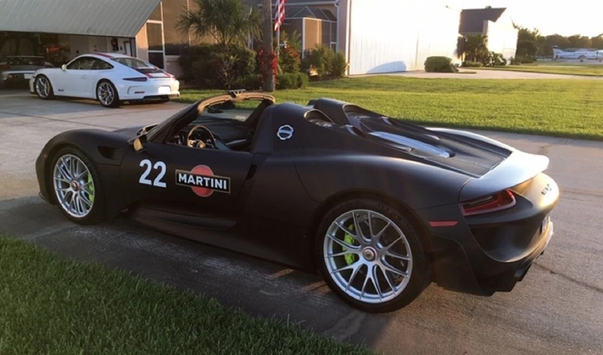 2015 Porsche 918 Spyder - Image 7 of 9