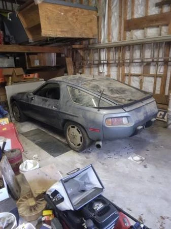 1984 Porsche 928 - Image 6 of 7