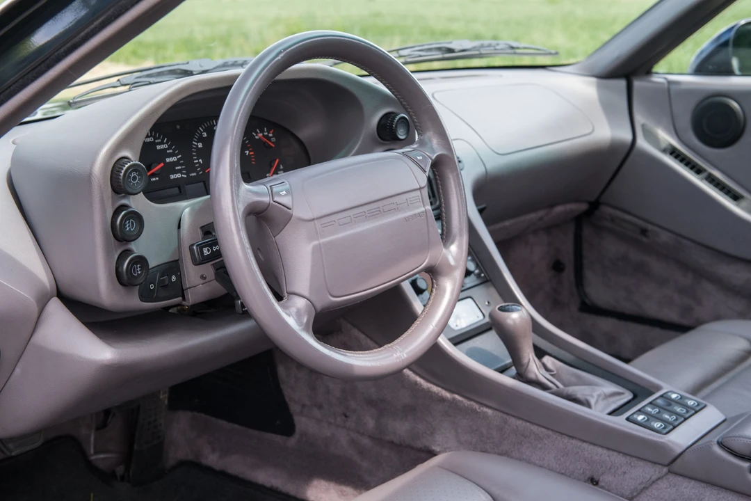 Porsche 928 GTS - Image 31 of 31