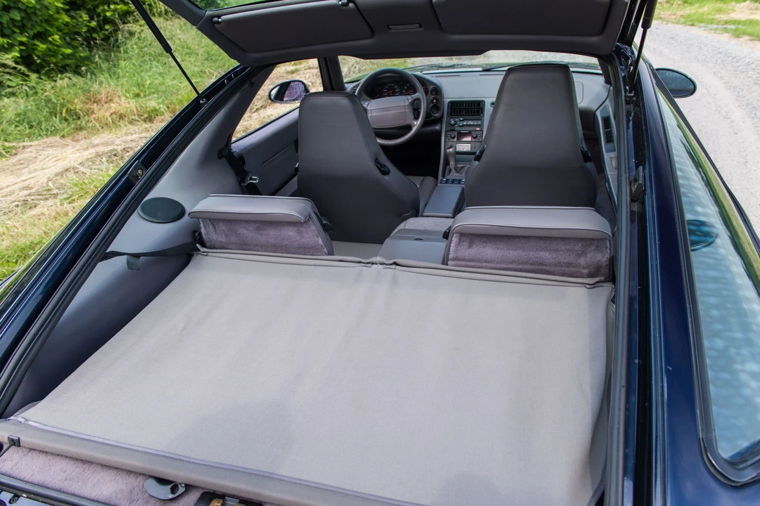 Porsche 928 GTS - Image 11 of 31