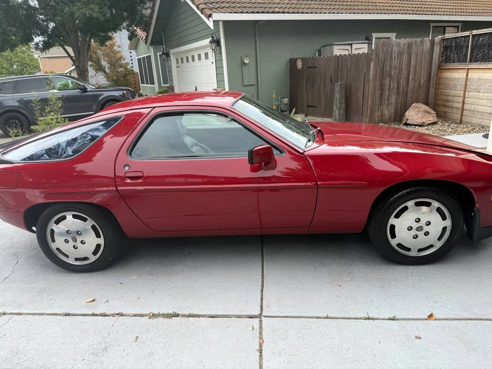 1984 Porsche 928 S - Image 3 of 3