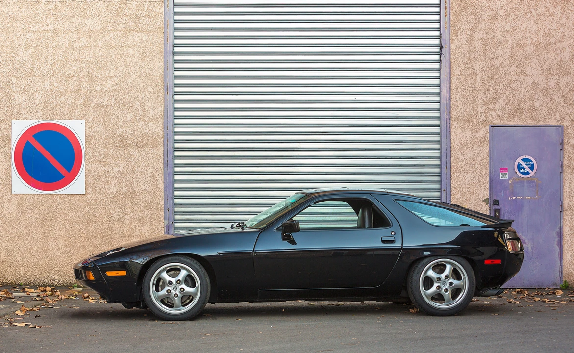 Porsche 928 S - Image 5 of 28