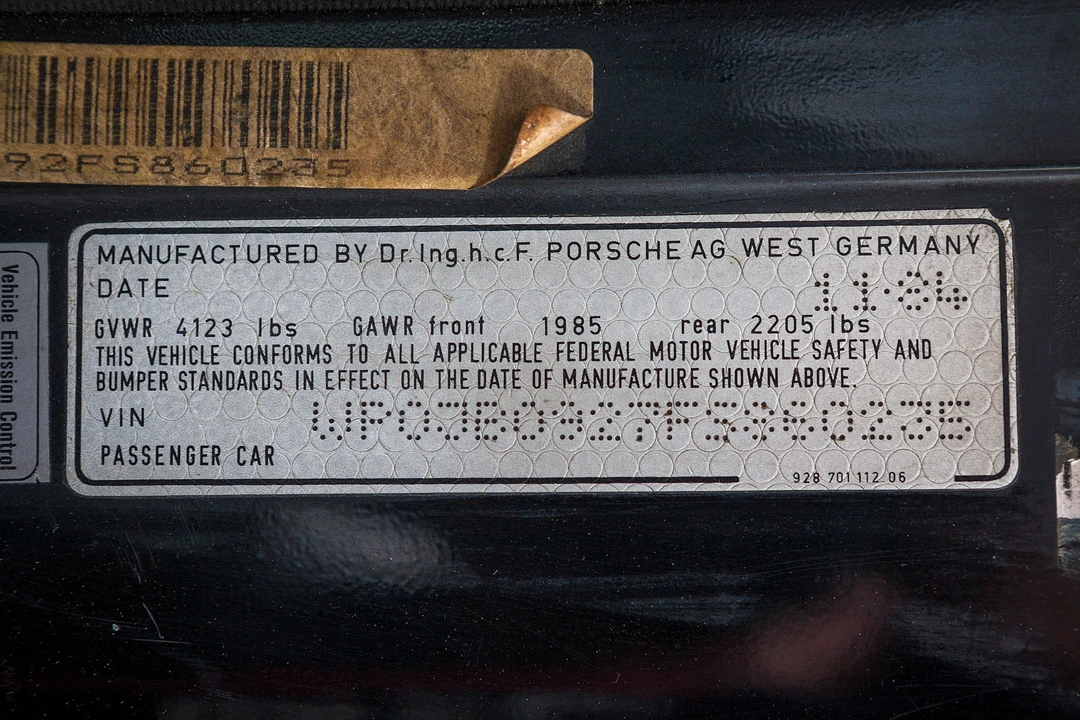 Porsche 928 S - Image 23 of 28