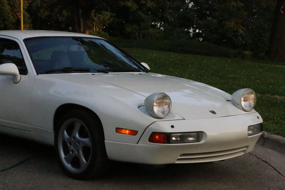 1990 Porsche 928 S4 - Image 29 of 31