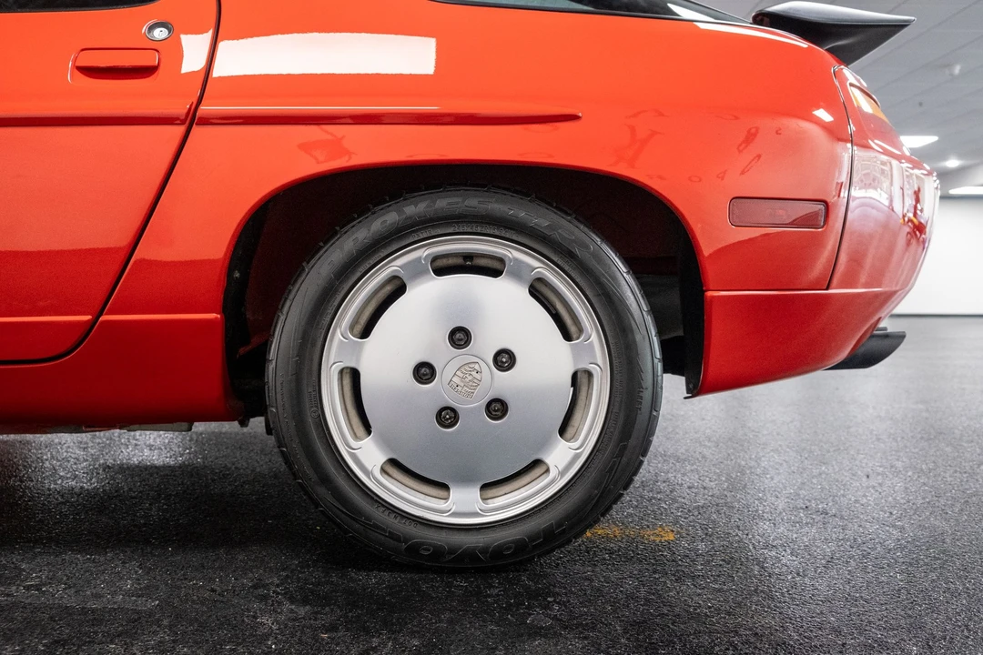 1987 Porsche 928 S4 - Image 9 of 31
