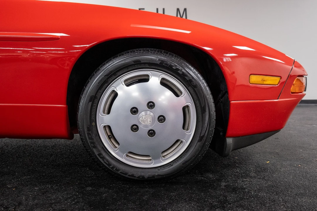 1987 Porsche 928 S4 - Image 11 of 31