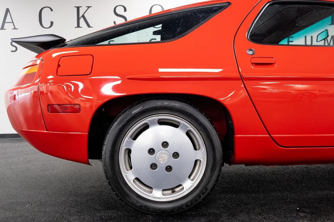 1987 Porsche 928 S4 - Image 12 of 31